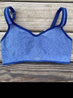 Victoria’s Secret Sport VSX Seamless Sport Bra